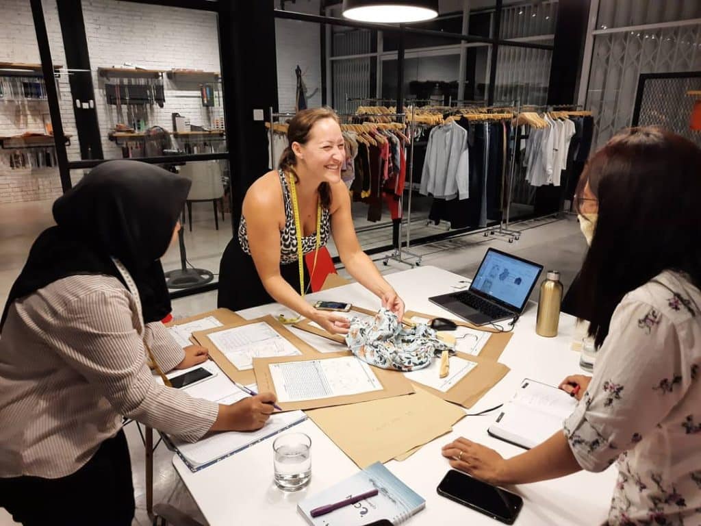 Understanding cultural differences for successful collaboration with clothing manufacturers